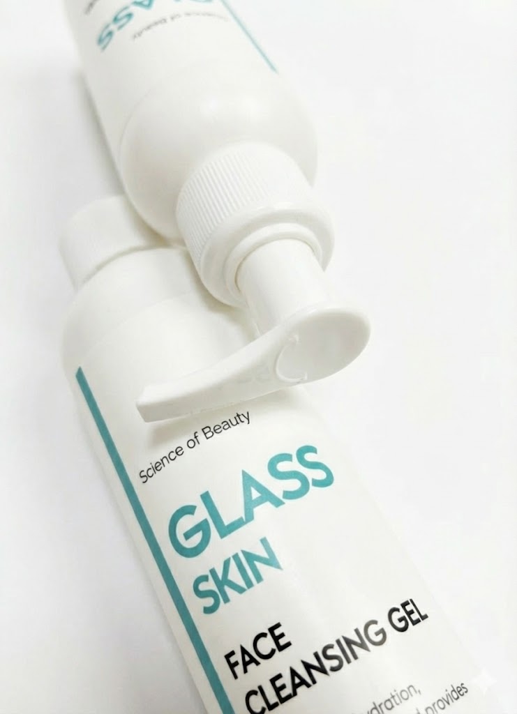 جل غسول الوجه للبشرة المختلطة 🌿 GLASS SKIN FACE CLEANSING GEL - 1